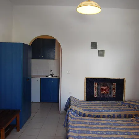 Limnes Apartmán Perissa (Santorini)