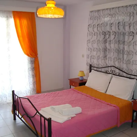 Limnes * Perissa (Santorini)